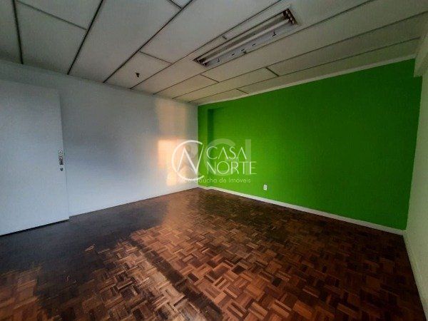 Sala Comercial à venda com 1 quarto, 46m², Rua dos Andradas no bairro Centro Histórico em Porto Alegre