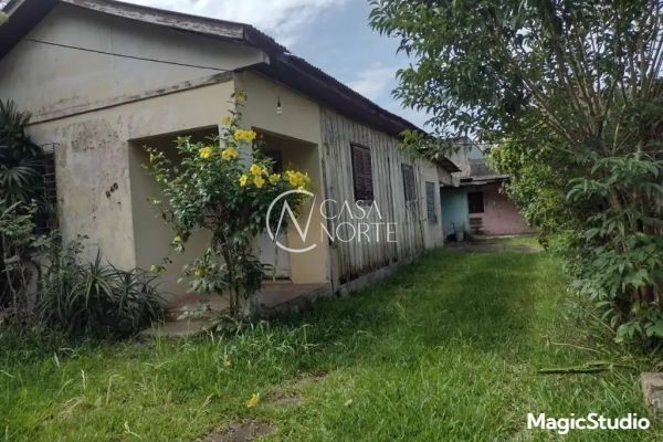 Terreno à venda  com 308m², Rua Papa Pio XII no bairro Passo das Pedras em Porto Alegre