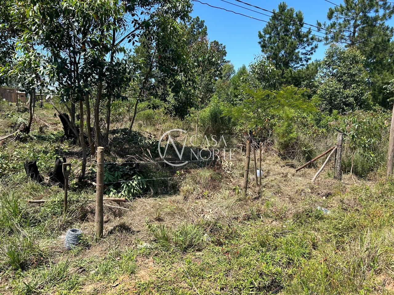 Terreno à venda  com 616m², Avenida Edgar Pires de Castro no bairro Lageado em Porto Alegre