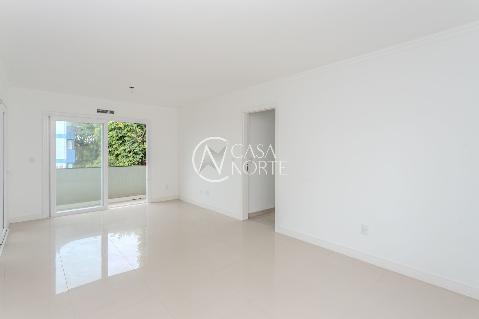 Apartamento à venda com 3 quartos, 122m², 1 suíte, 2 vagas, Rua Dona Ondina no bairro Menino Deus em Porto Alegre
