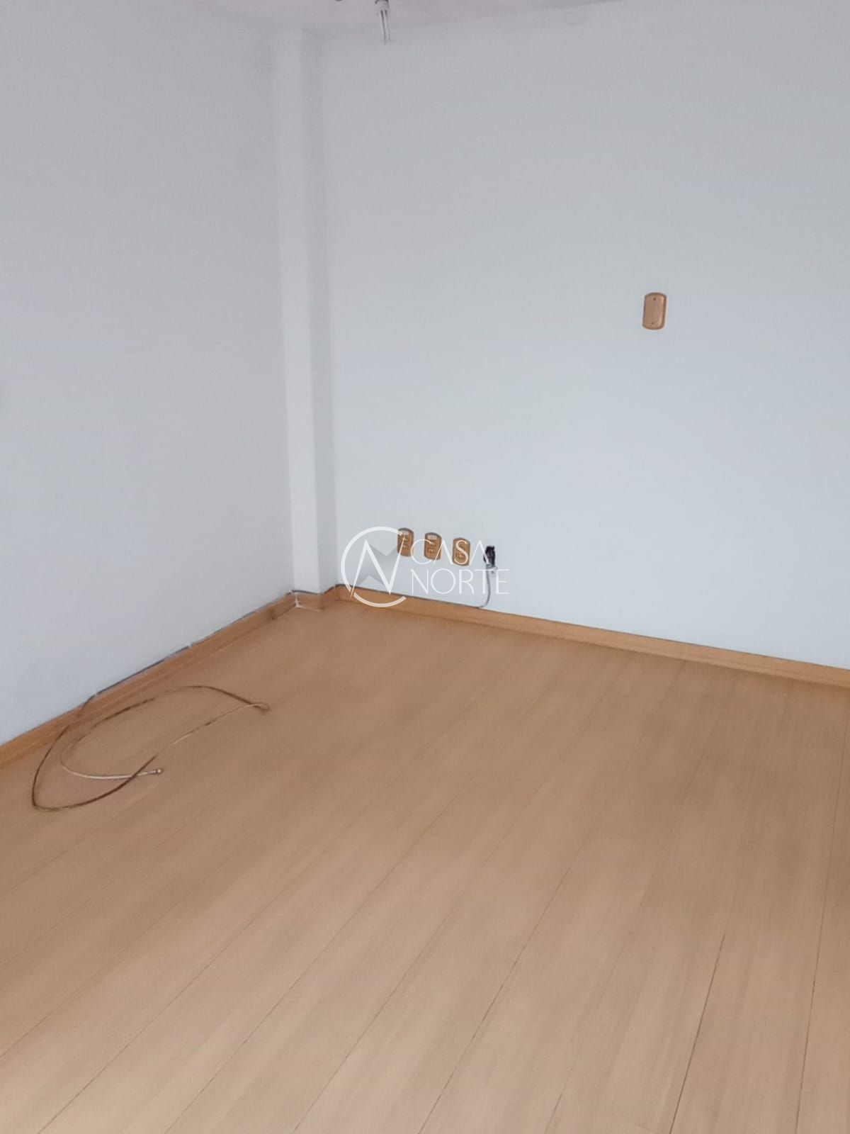 Casa à venda com 3 quartos, 156m², 3 suítes, 1 vaga, Rua Joaquim Cruz no bairro Santo Antônio em Porto Alegre