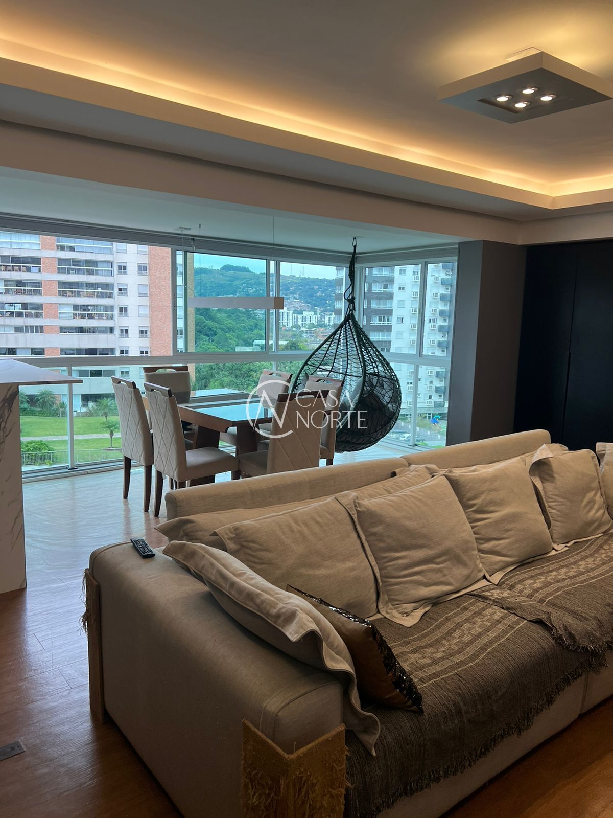 Apartamento à venda com 3 quartos, 199m², 1 suíte, 2 vagas, Rua Nicola Mathias Falci no bairro Jardim do Salso em Porto Alegre