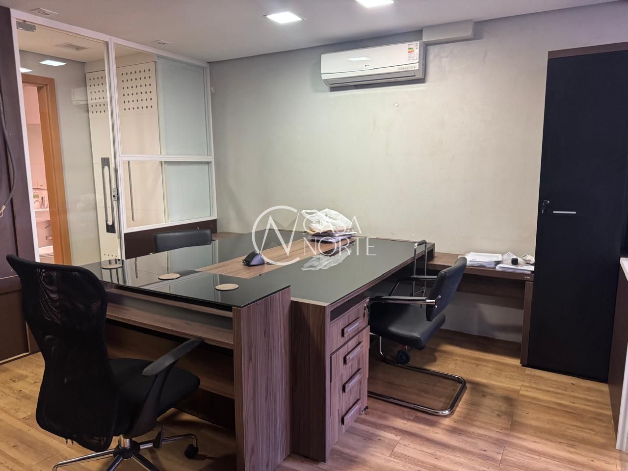 Sala Comercial à venda com 1 quarto, 42m², 1 vaga, Avenida Aureliano de Figueiredo Pinto no bairro Praia de Belas em Porto Alegre