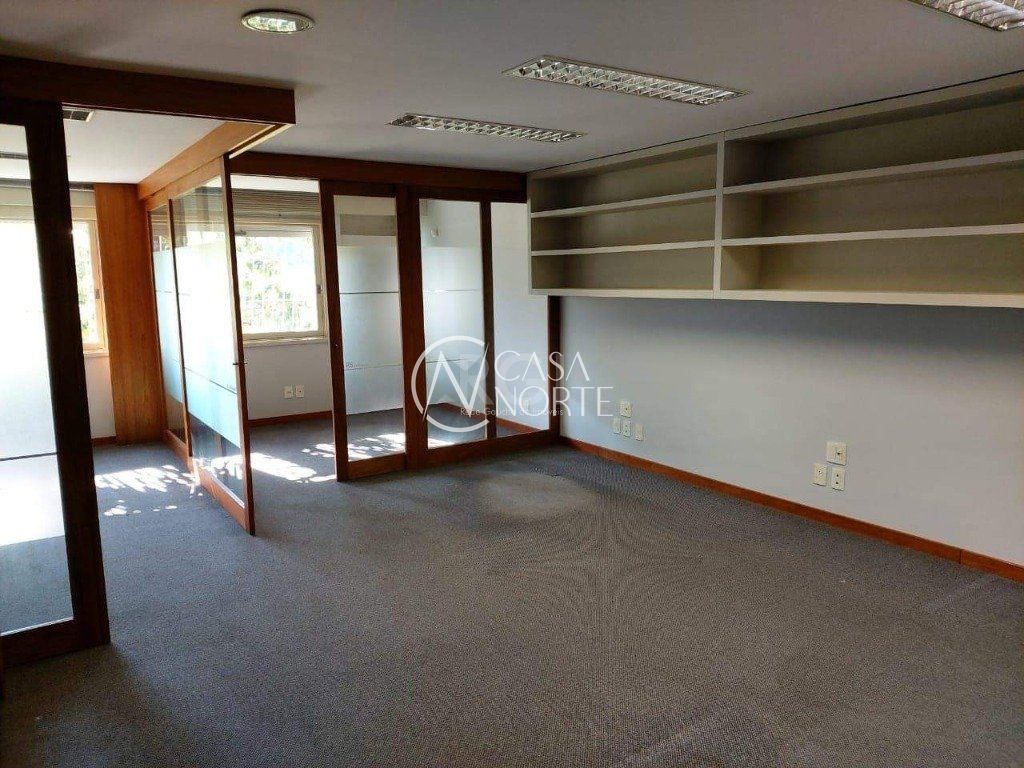 Sala Comercial à venda com 1 quarto, 59m², 1 vaga, Rua Professor Ivo Corseuil no bairro Petrópolis em Porto Alegre