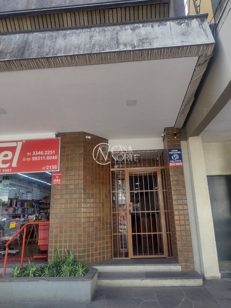 Sala Comercial à venda , 33m², Avenida Cristovao Colombo no bairro Floresta em Porto Alegre