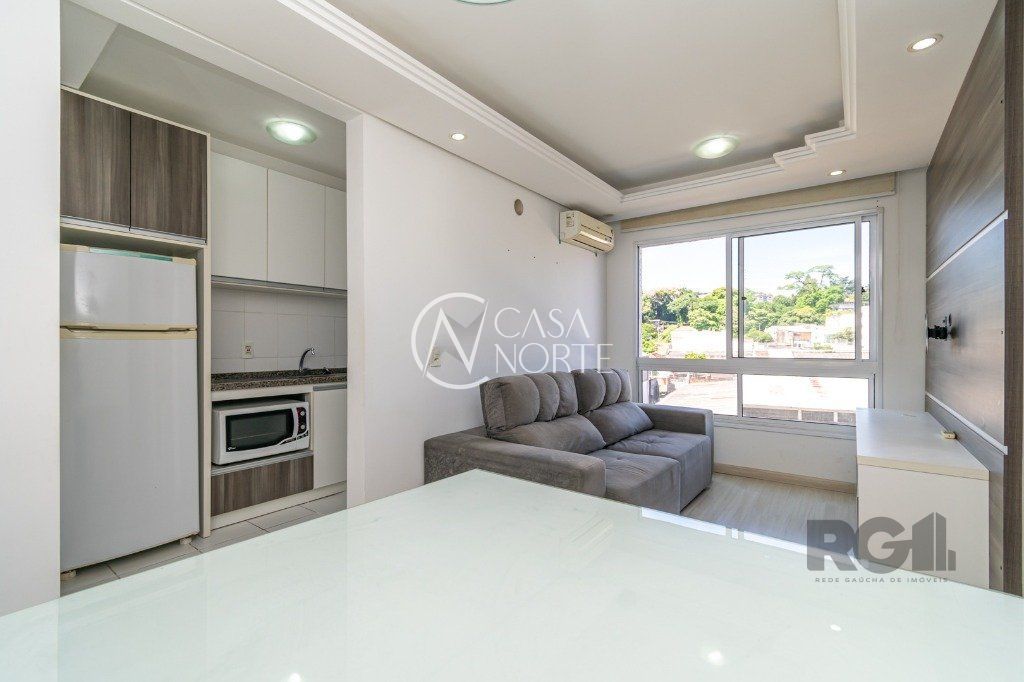 Apartamento à venda com 2 quartos, 56m², 1 suíte, 1 vaga, Avenida Bento Gonçalves no bairro Partenon em Porto Alegre