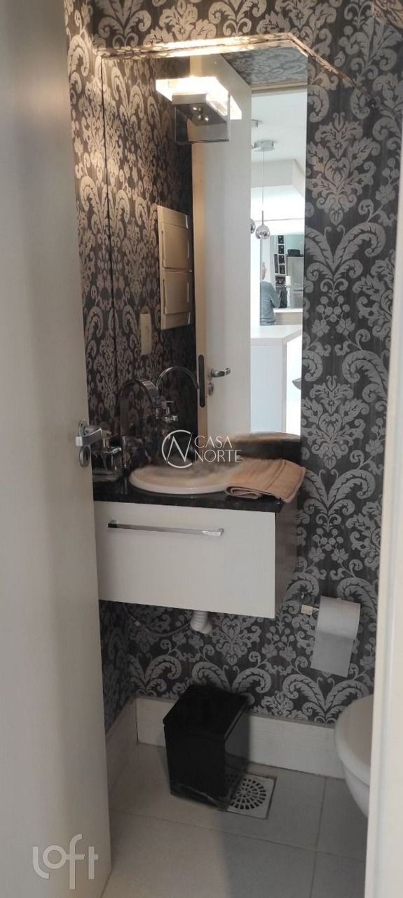 Casa de Condomínio à venda com 3 quartos, 322m², 1 suíte, 2 vagas, Rua Adão Gregory no bairro Mário Quintana em Porto Alegre