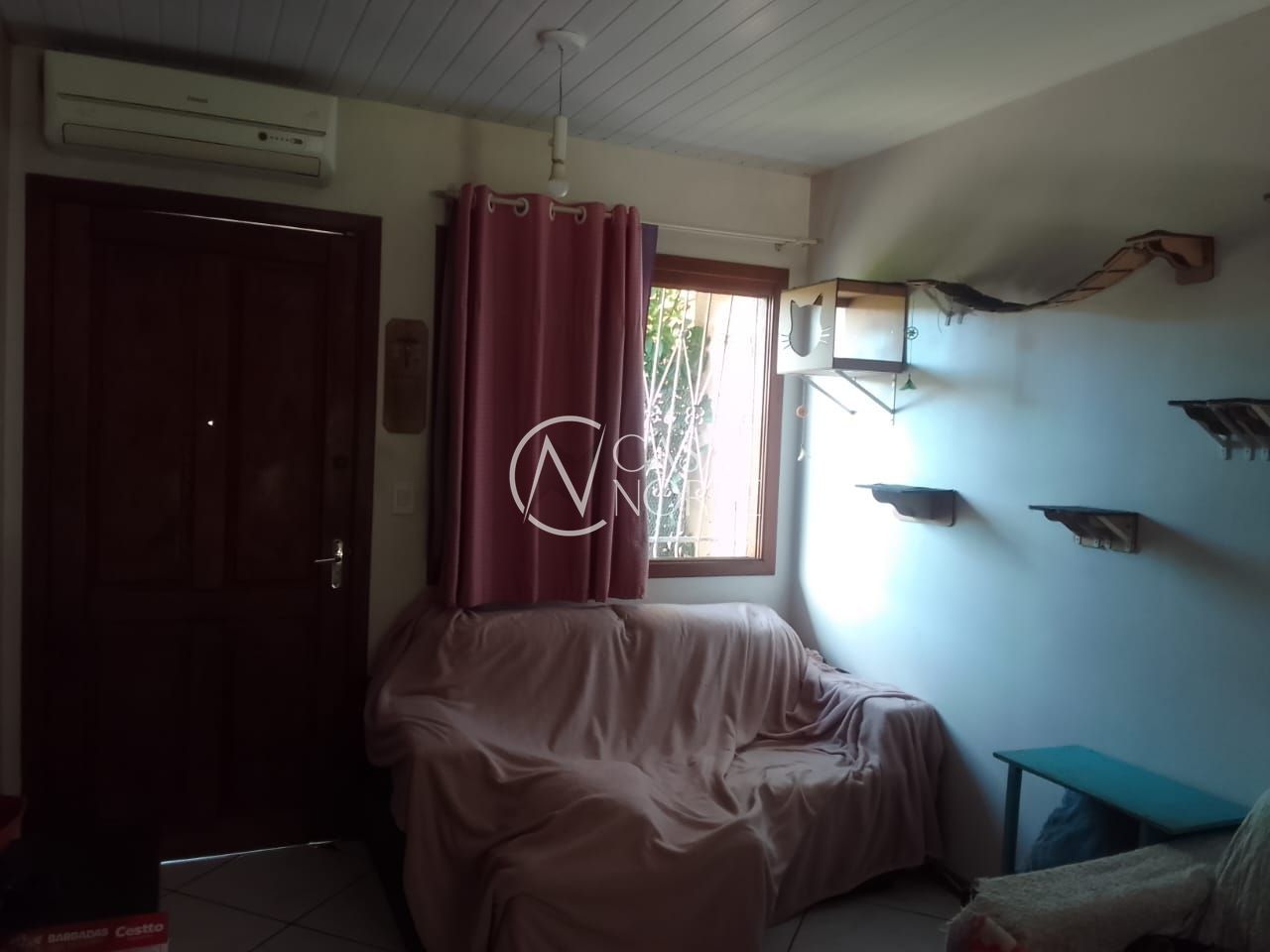 Casa à venda com 2 quartos, 49m², 2 vagas, Pedro Faria no bairro Hípica em Porto Alegre