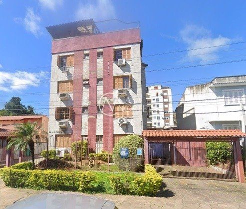 Cobertura à venda com 3 quartos, 124m², 1 vaga, Rua Cangussu no bairro Nonoai em Porto Alegre