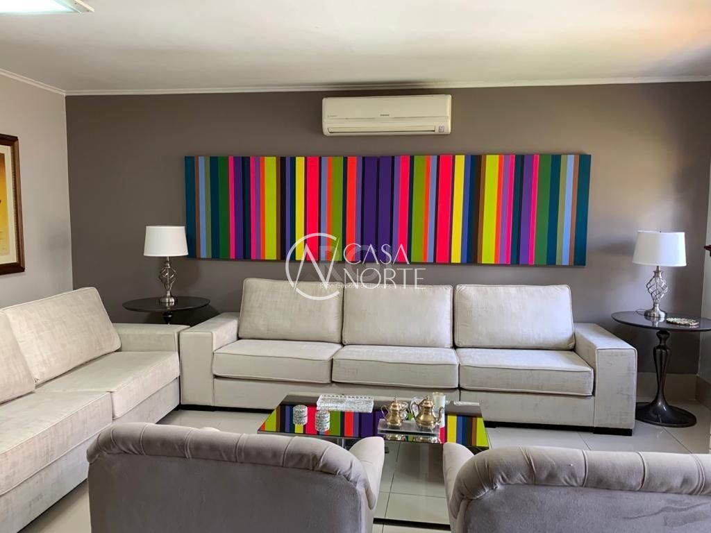 Casa à venda com 4 quartos, 323m², 2 suítes, 3 vagas, Rua Doutor Eduardo Marques Junior no bairro Jardim Itu em Porto Alegre