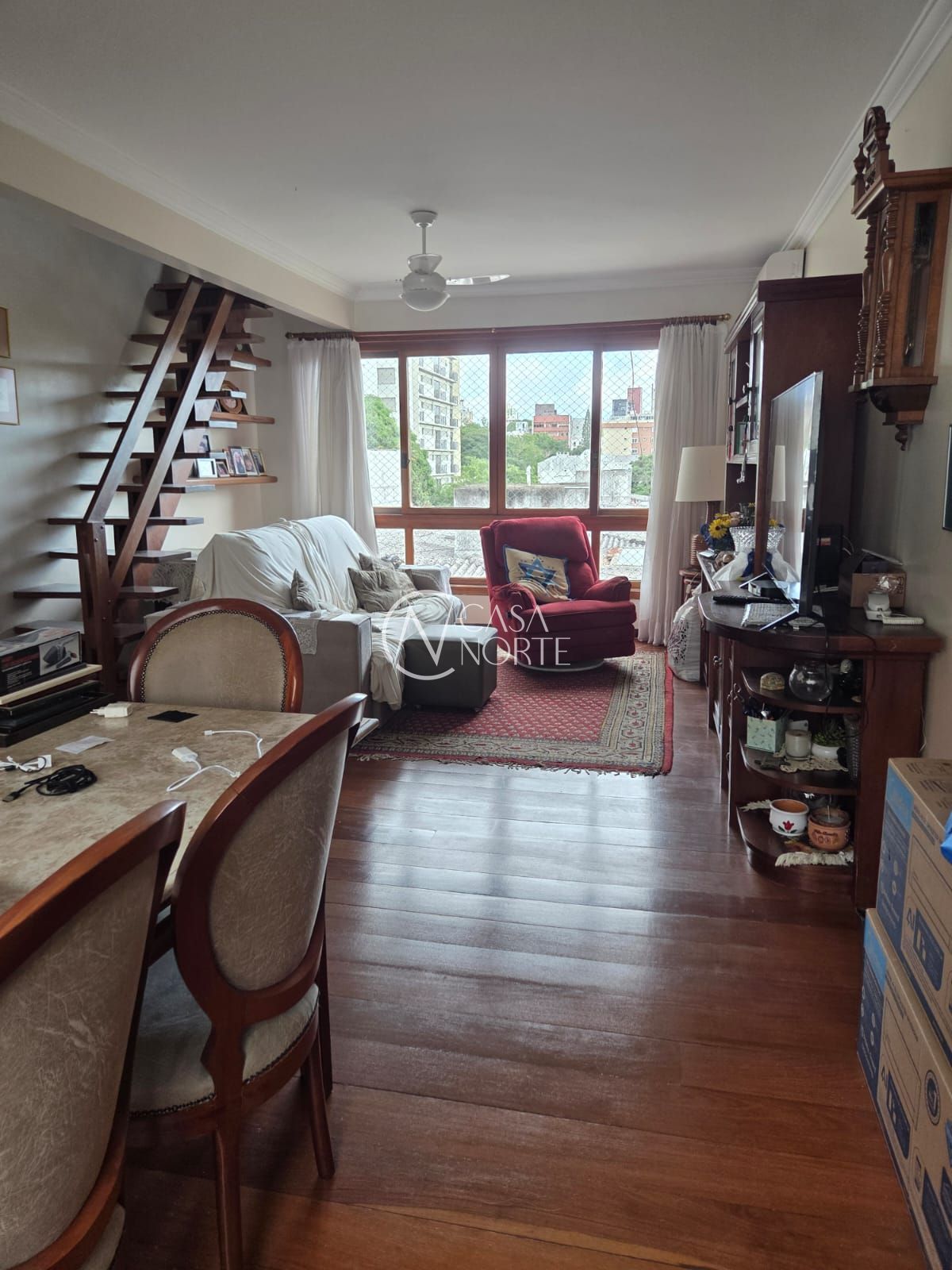 Cobertura à venda com 3 quartos, 213m², 1 suíte, 2 vagas, Rua Carazinho no bairro Petrópolis em Porto Alegre