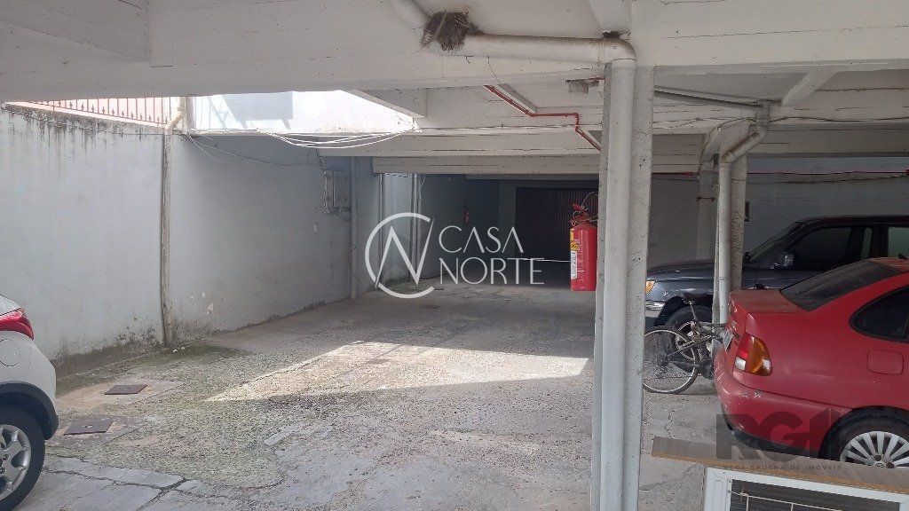 Apartamento à venda com 2 quartos, 65m², 1 vaga, Rua João de Magalhães no bairro Passo da Areia em Porto Alegre