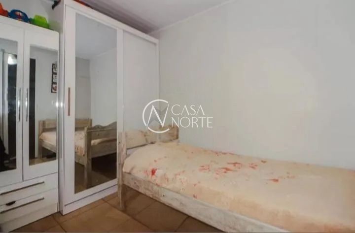 Casa à venda com 2 quartos, 55m², 1 vaga, Rua Carumbé no bairro Bom Jesus em Porto Alegre