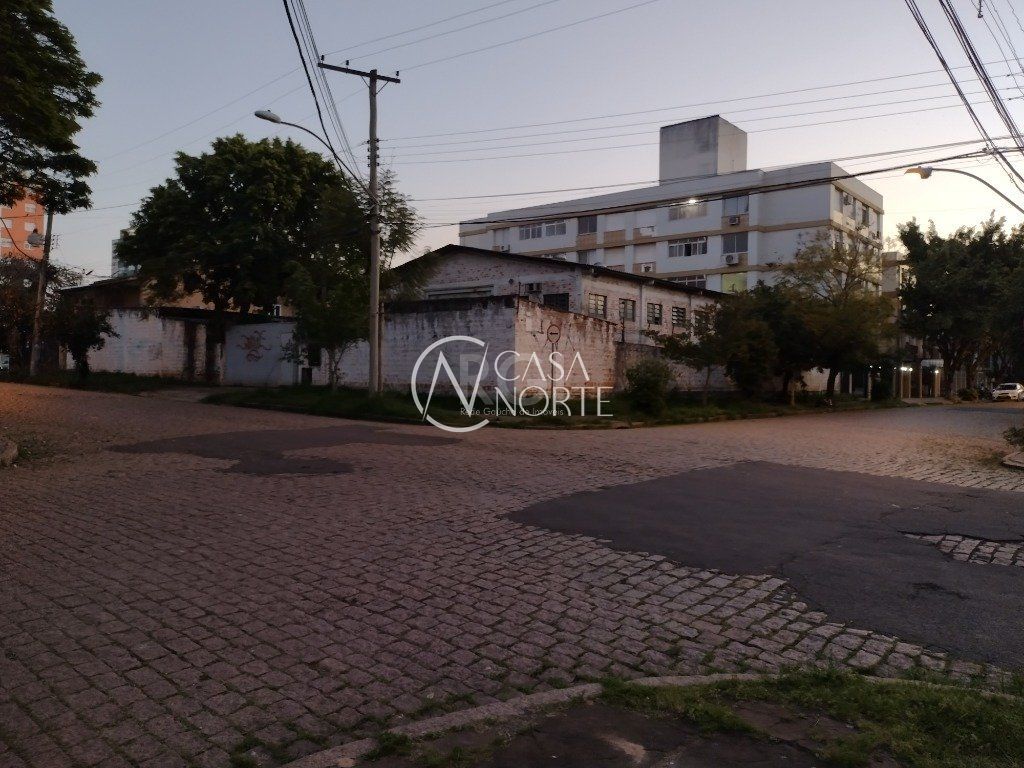 Terreno à venda  com 830m², Rua Livramento no bairro Santana em Porto Alegre