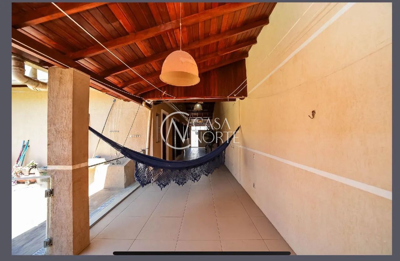 Casa à venda com 5 quartos, 200m², 1 suíte, 4 vagas, Rua Vieira da Silva no bairro Sarandi em Porto Alegre