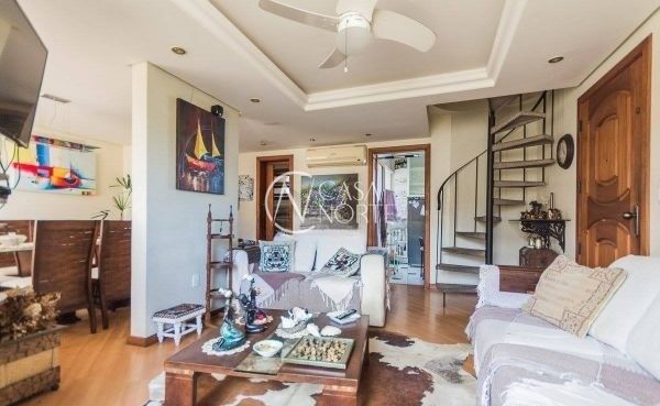 Cobertura à venda com 3 quartos, 170m², 1 suíte, 1 vaga, Rua Miguel Couto no bairro Menino Deus em Porto Alegre
