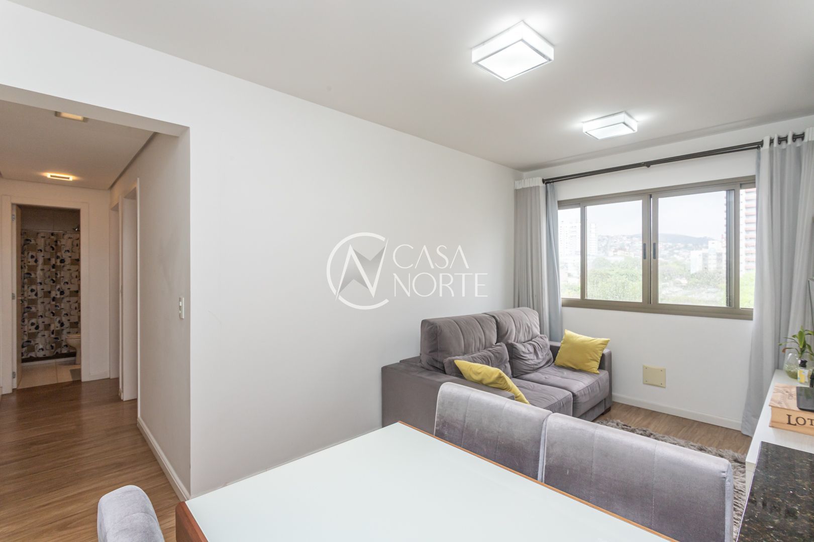 Apartamento à venda com 2 quartos, 56m², 1 suíte, 1 vaga, Rua Frei Germano no bairro Partenon em Porto Alegre