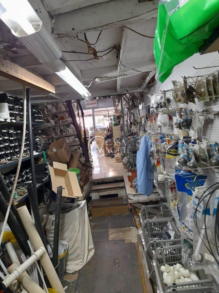 Loja à venda com 1 quarto, 111m², Avenida Protásio Alves no bairro Petrópolis em Porto Alegre