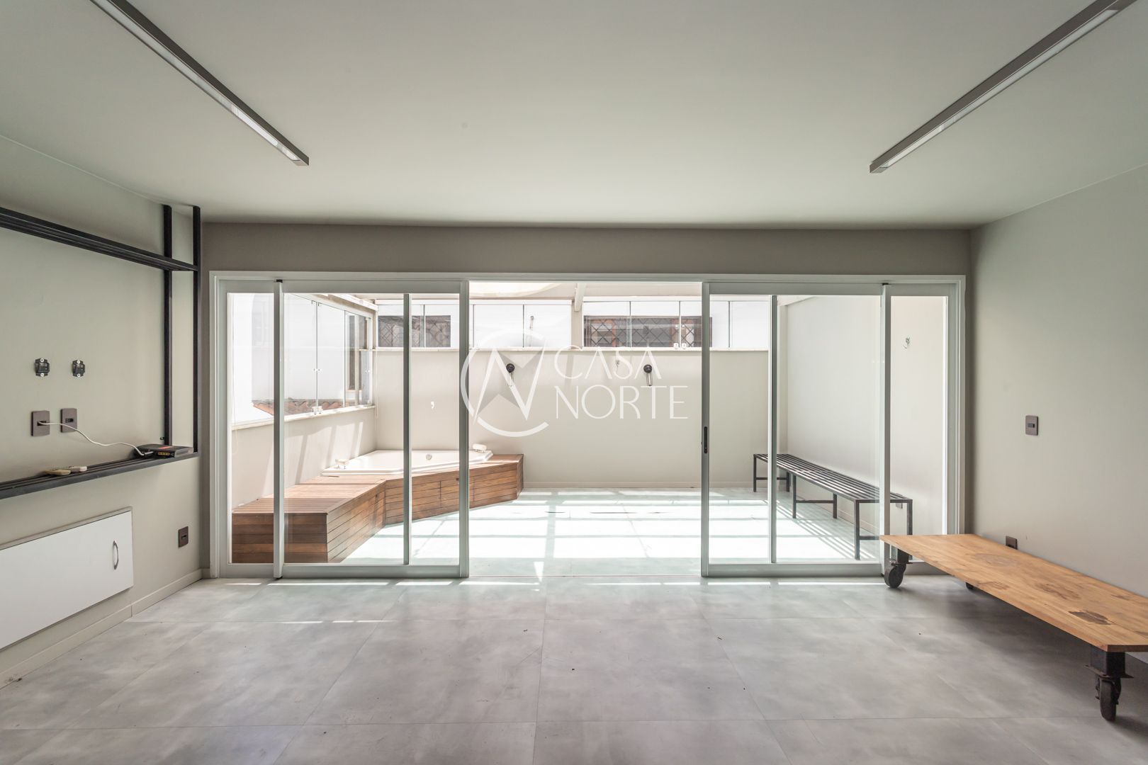 Apartamento à venda com 3 quartos, 100m², 1 suíte, 2 vagas, Rua Desembargador Alves Nogueira no bairro Petrópolis em Porto Alegre