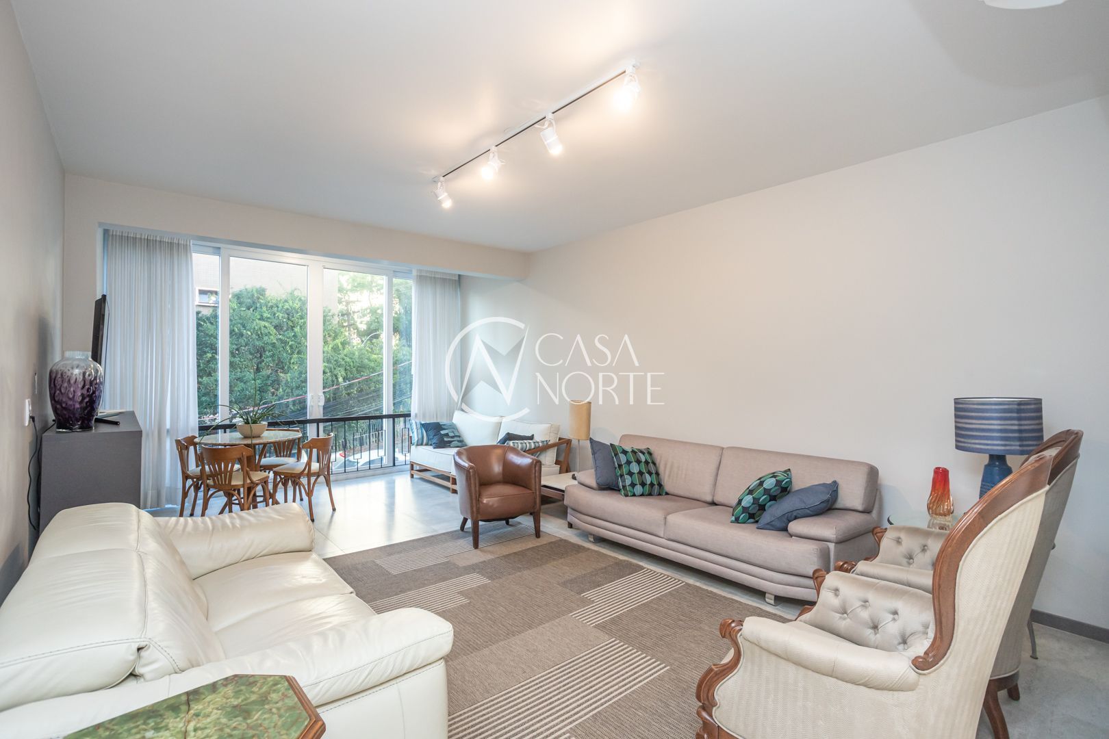 Apartamento Garden à venda com 3 quartos, 172m², 1 suíte, 1 vaga, Quintino Bocaiva no bairro Rio Branco em Porto Alegre