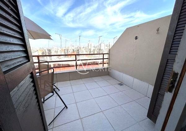 Cobertura à venda com 2 quartos, 75m², 1 suíte, 1 vaga, Rua Guarajá no bairro Jardim Botânico em Porto Alegre