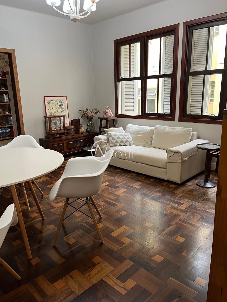 Apartamento à venda com 3 quartos, 124m², 1 suíte, Rua Santos Neto no bairro Petrópolis em Porto Alegre