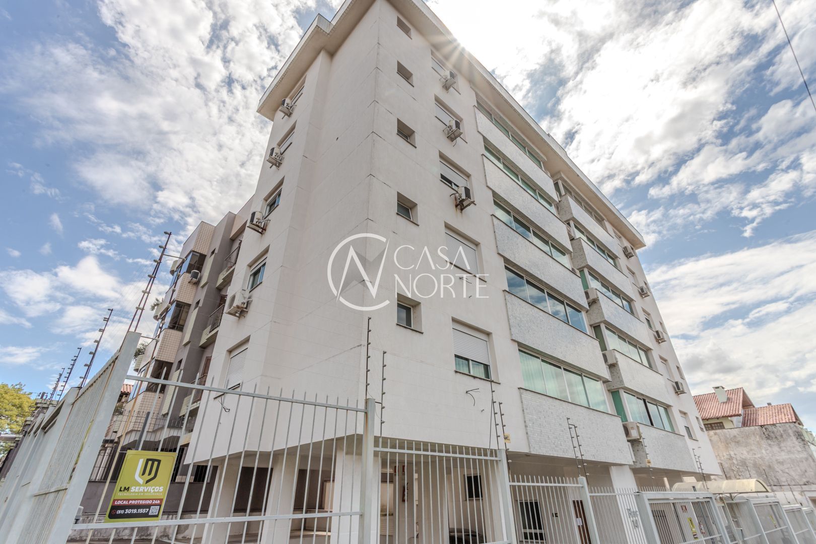 Apartamento à venda com 2 quartos, 72m², 1 suíte, 1 vaga, Rua Professora Lucy Maria Soares Santos no bairro Jardim Planalto em Porto Alegre