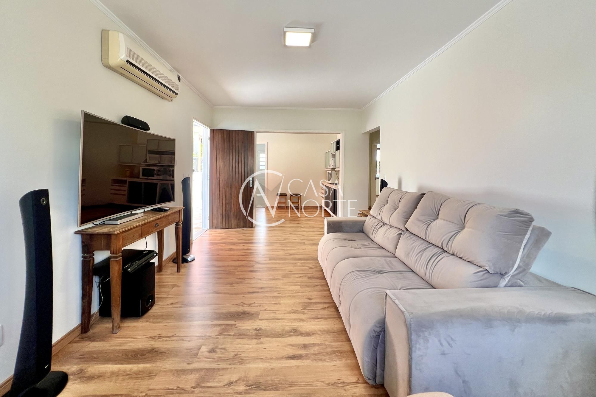 Casa à venda com 3 quartos, 140m², 1 suíte, 4 vagas, Avenida Engenheiro Ary de Abreu Lima no bairro Jardim Europa em Porto Alegre