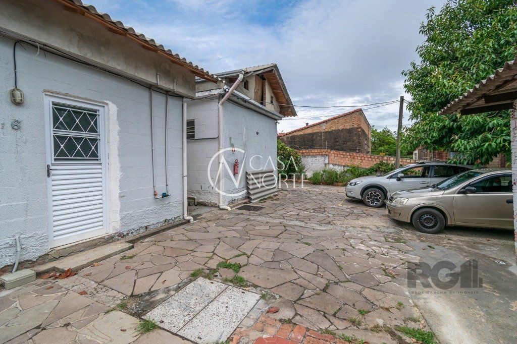 Prédio Comercial à venda , 403m², 12 vagas, Rua Caldre e Fião no bairro Santo Antônio em Porto Alegre