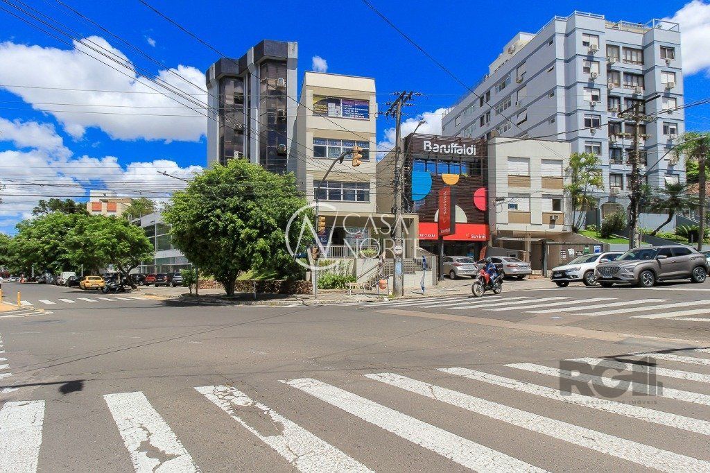 Sala Comercial à venda , 46m², Rua Vicente da Fontoura no bairro Rio Branco em Porto Alegre