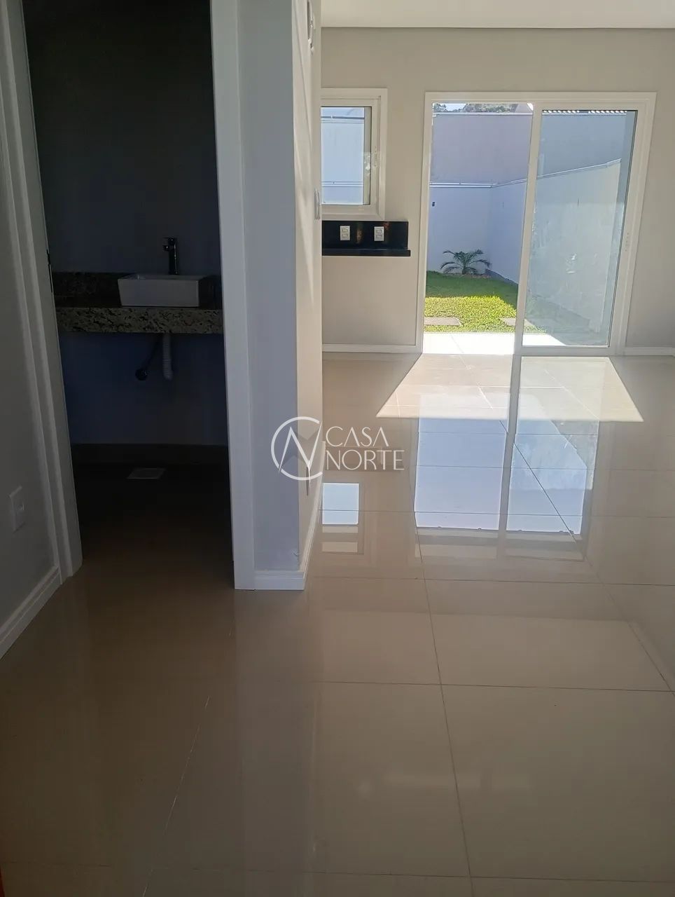 Casa à venda com 3 quartos, 115m², 1 suíte, 2 vagas, Rua Jorge Babot Miranda no bairro Aberta dos Morros em Porto Alegre