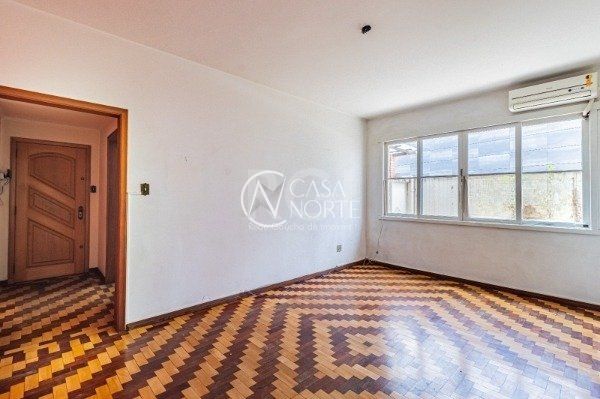 Apartamento à venda com 3 quartos, 144m², Avenida Cristóvão Colombo no bairro Auxiliadora em Porto Alegre