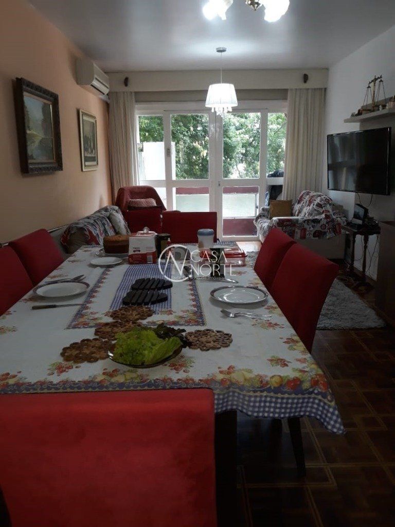 Apartamento à venda com 3 quartos, 106m², 1 suíte, 1 vaga, Rua General Jacinto Osorio no bairro Santana em Porto Alegre