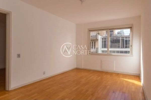 Apartamento à venda com 1 quarto, 41m², 1 suíte, Rua General Vitorino no bairro Centro Histórico em Porto Alegre