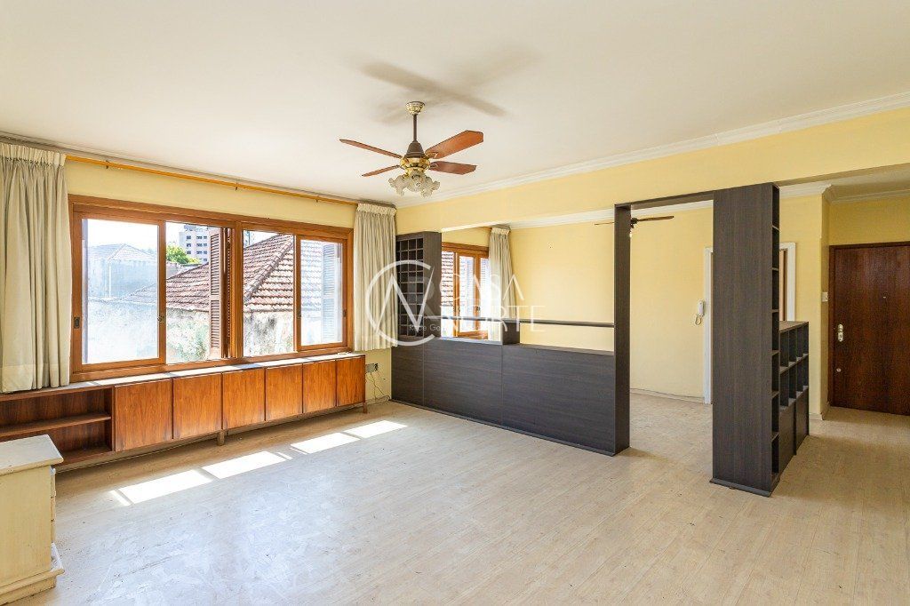 Apartamento à venda com 3 quartos, 157m², 1 vaga, Rua Dona Eugênia no bairro Santa Cecília em Porto Alegre