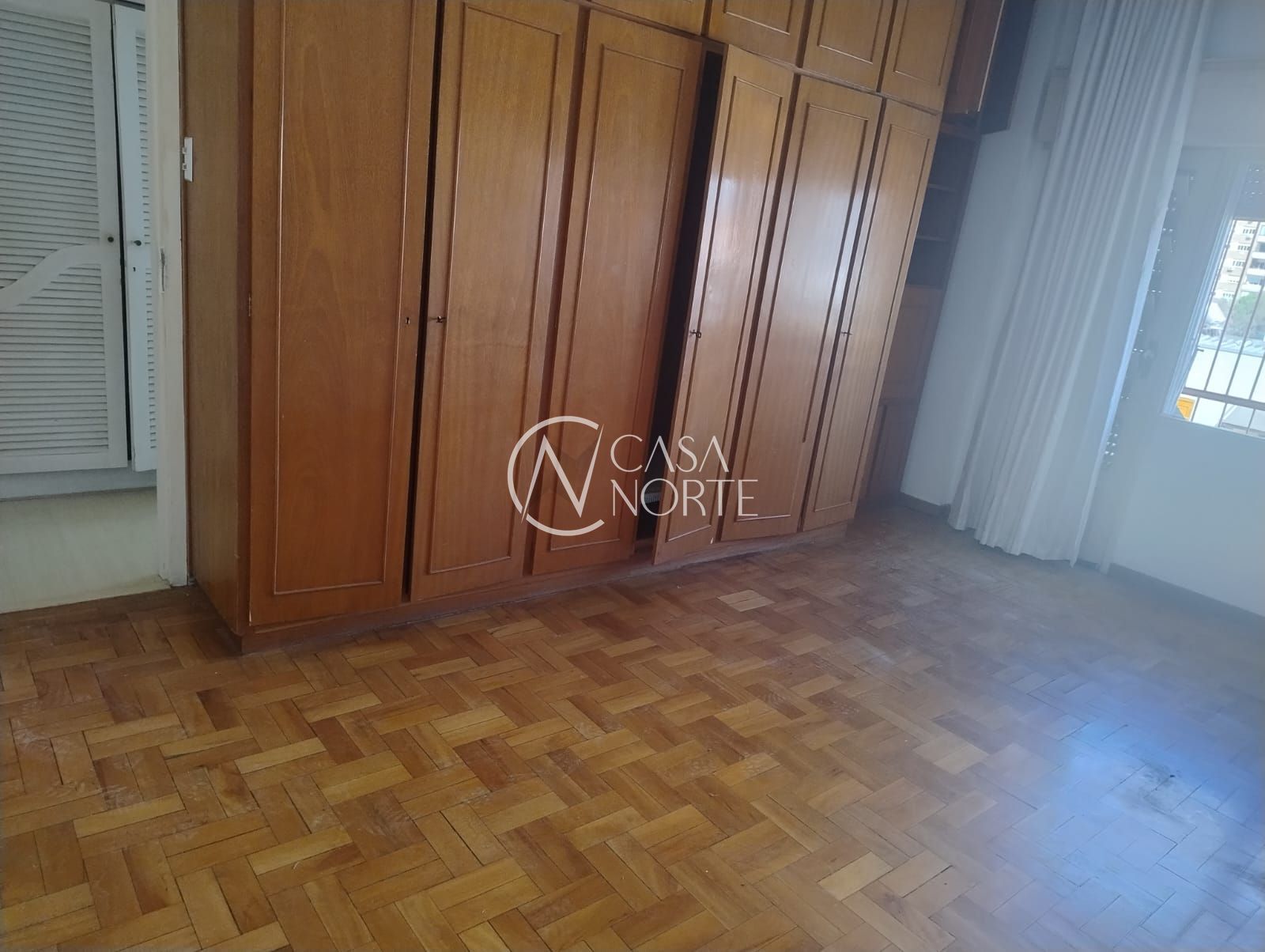 Apartamento à venda com 3 quartos, 108m², Rua Giordano Bruno, no bairro Rio Branco em Porto Alegre