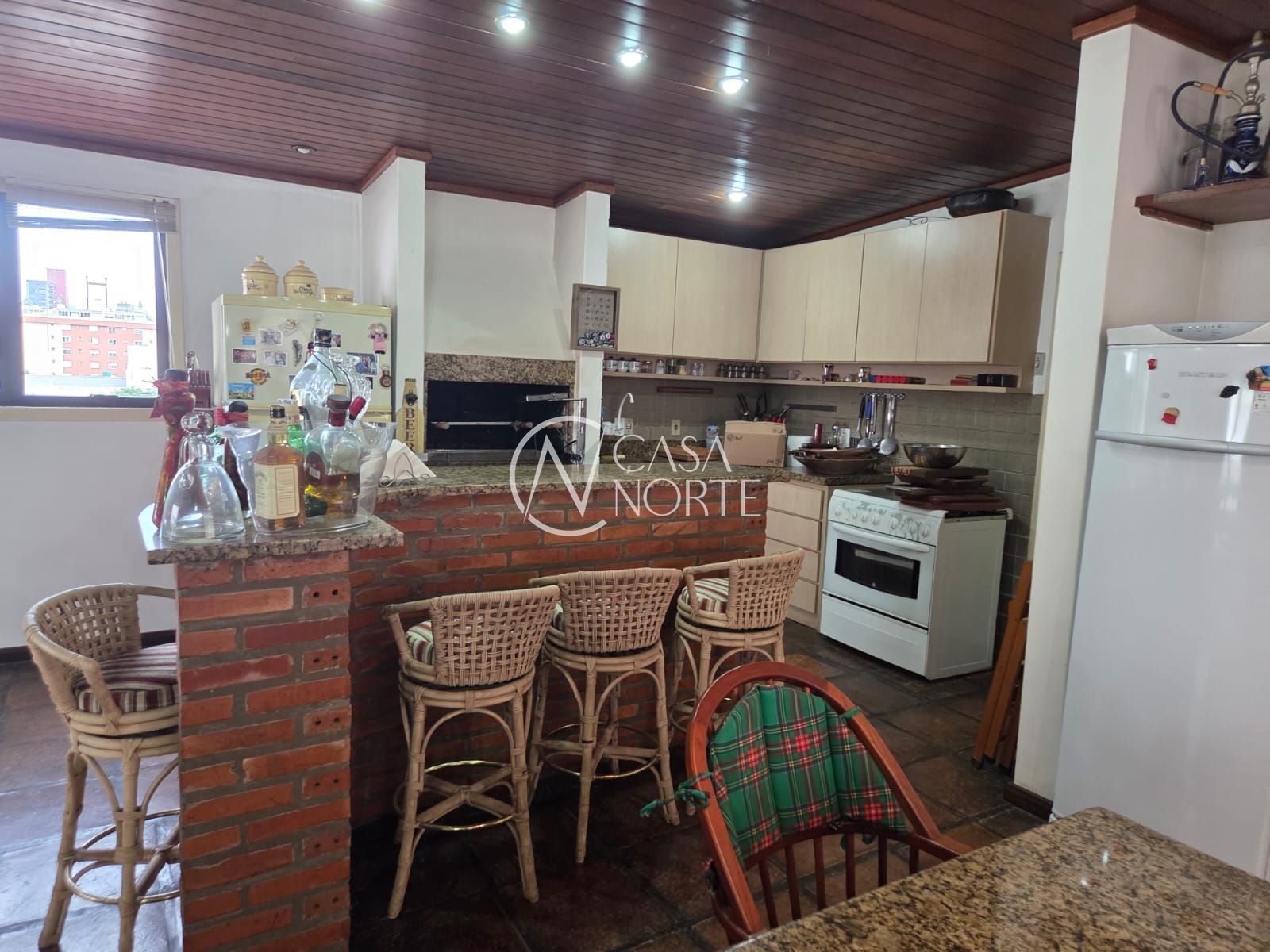 Cobertura à venda com 3 quartos, 213m², 1 suíte, 2 vagas, Rua Carazinho no bairro Petrópolis em Porto Alegre