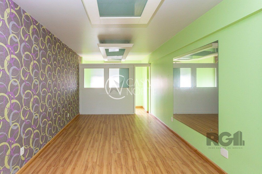 Sala Comercial à venda com 1 quarto, 34m², Avenida Ipiranga no bairro Menino Deus em Porto Alegre