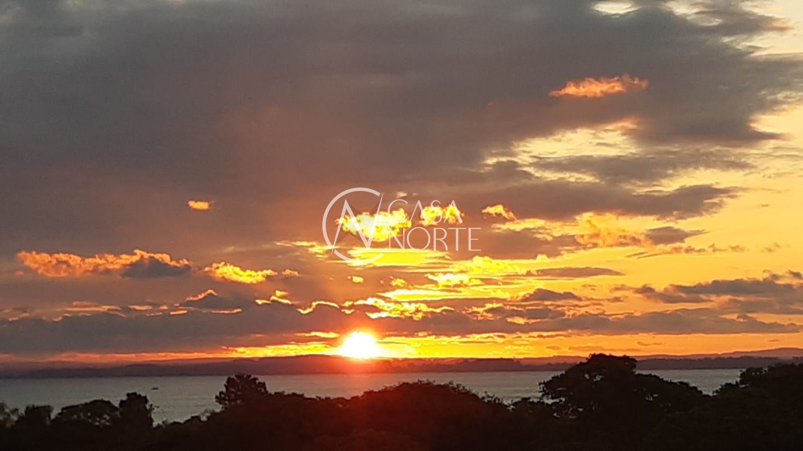 Apartamento à venda com 3 quartos, 120m², 1 vaga, Avenida Praia de Belas no bairro Praia de Belas em Porto Alegre