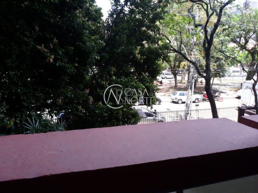 Apartamento à venda com 3 quartos, 106m², 1 suíte, 1 vaga, Rua General Jacinto Osorio no bairro Santana em Porto Alegre