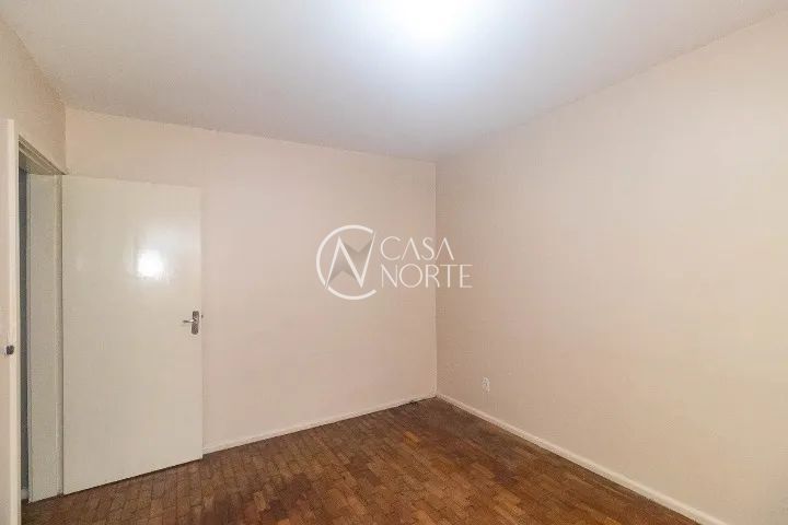 Apartamento à venda com 2 quartos, 54m², Avenida Cristóvão Colombo no bairro Independência em Porto Alegre