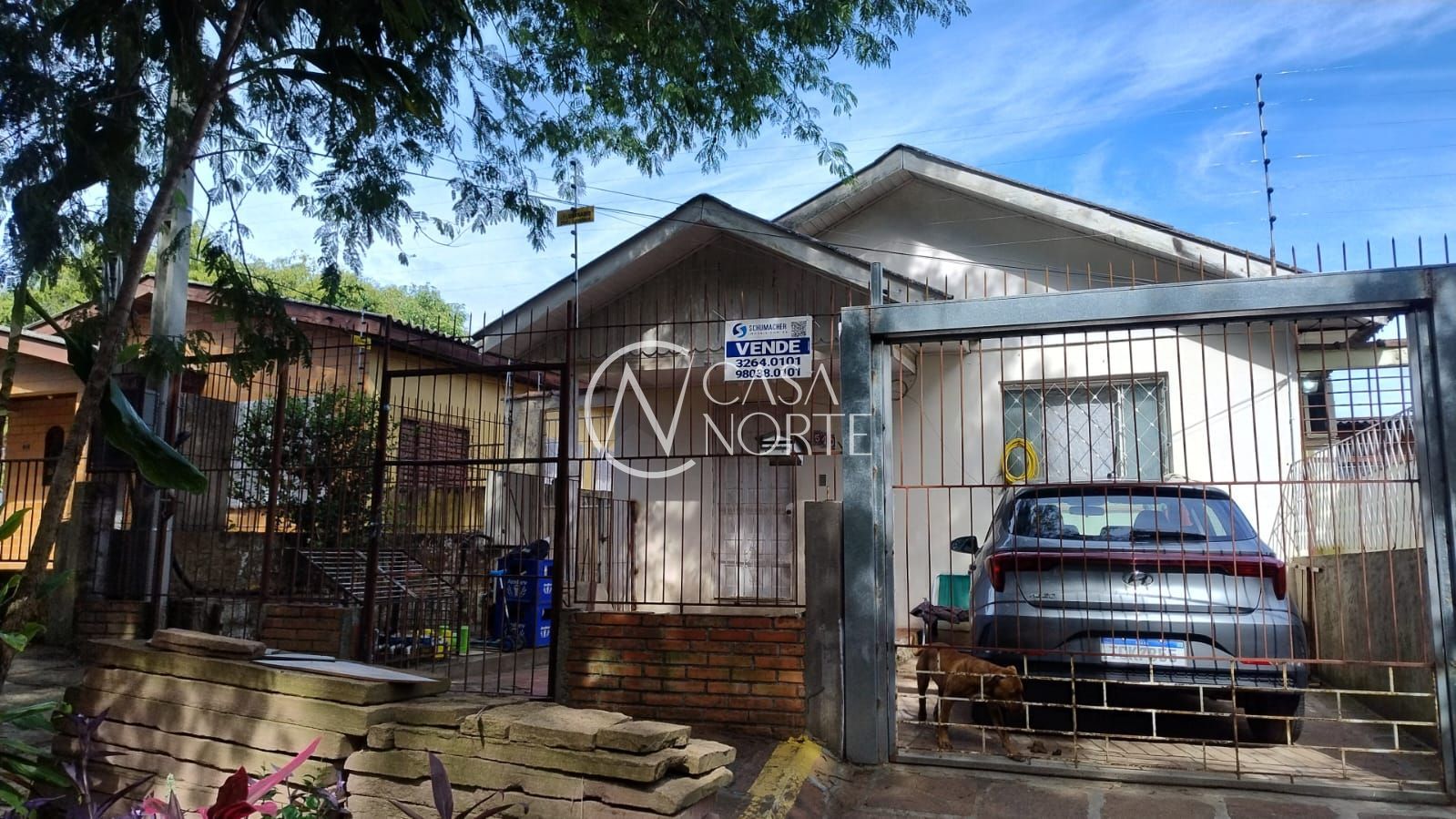 Casa à venda com 2 quartos, 120m², 1 vaga, Avenida João Ferreira Jardim no bairro Parque Santa Fé em Porto Alegre