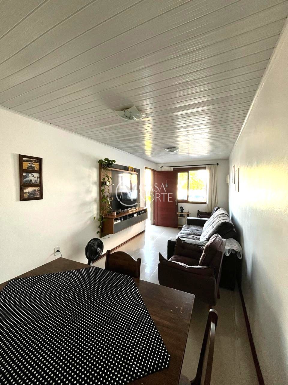 Casa à venda com 3 quartos, 80m², 2 vagas, Rua Frederico Barleta Celia no bairro Mário Quintana em Porto Alegre