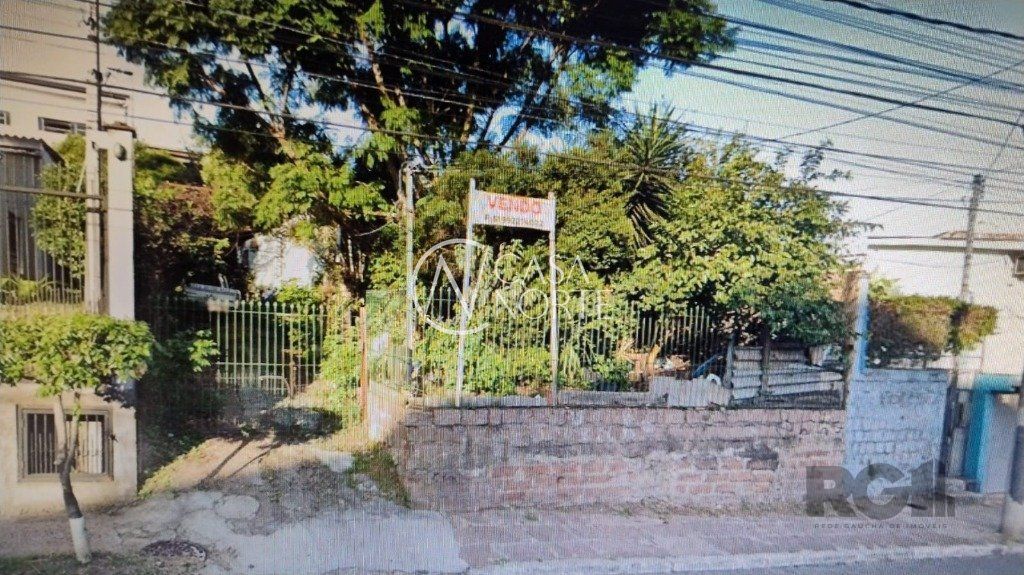 Casa à venda , 2m², Avenida Eduardo Prado no bairro Cavalhada em Porto Alegre
