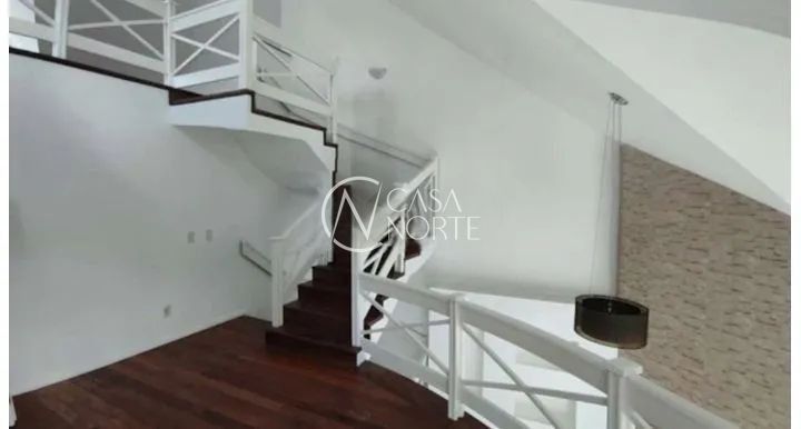 Casa à venda com 4 quartos, 330m², 1 suíte, 4 vagas, Rua Engenheiro Renato Costa Leite no bairro Ipanema em Porto Alegre