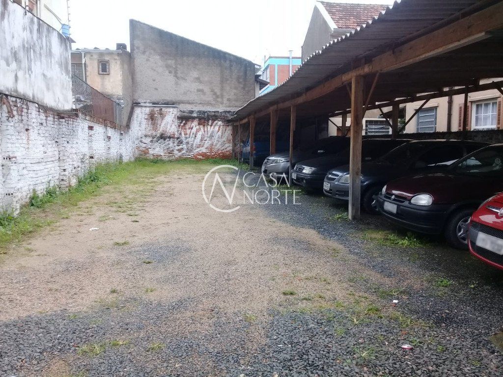 Terreno à venda  com 280m², Rua Acores no bairro Passo da Areia em Porto Alegre
