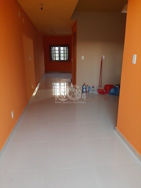 Sobrado à venda com 2 quartos, 100m², 2 suítes, 1 vaga, Rua Antônio Carlos Ribeiro no bairro Guarujá em Porto Alegre
