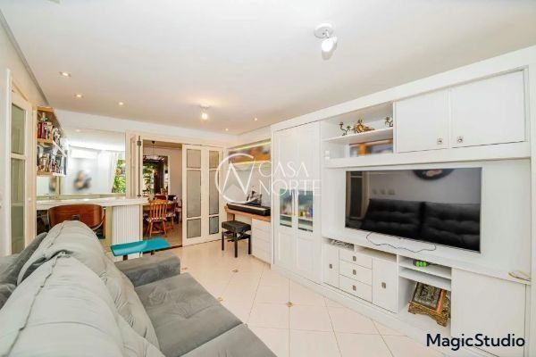 Casa de Condomínio à venda com 3 quartos, 129m², 1 suíte, 2 vagas, Avenida Eduardo Prado no bairro Cavalhada em Porto Alegre