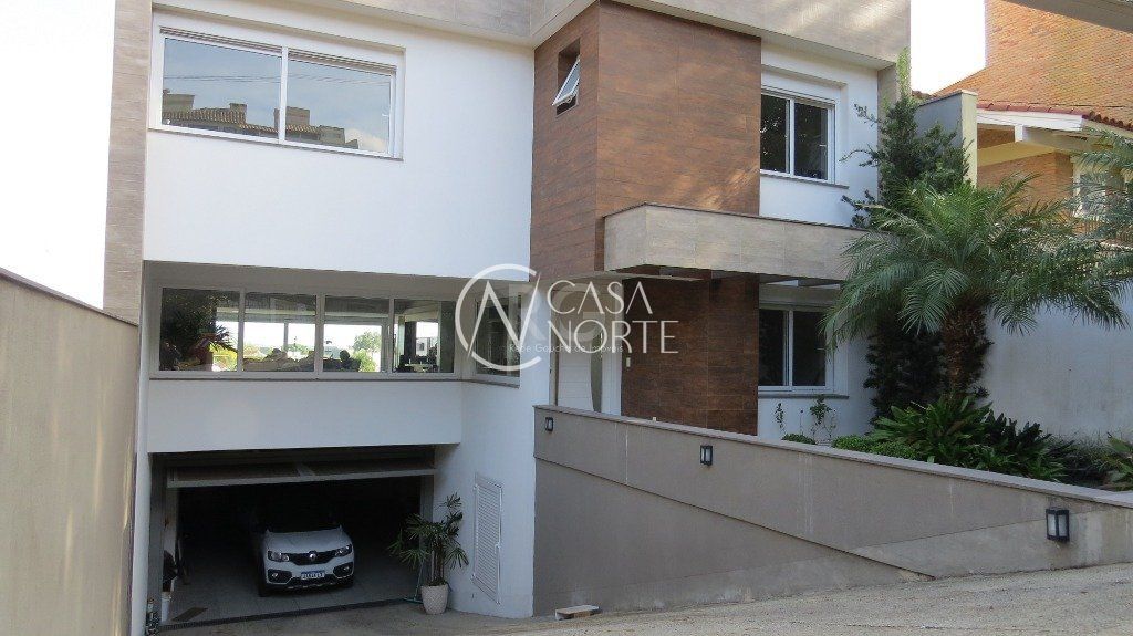 Casa à venda com 4 quartos, 427m², 4 suítes, 4 vagas, Rua Conselheiro Xavier da Costa no bairro Ipanema em Porto Alegre