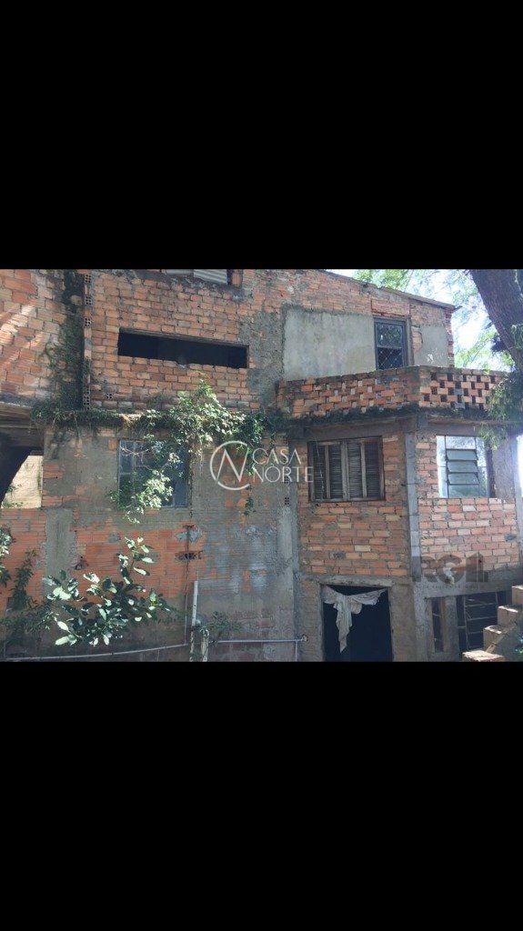 Terreno à venda  com 310m², Rua Tenente Portela no bairro Lomba do Pinheiro em Porto Alegre